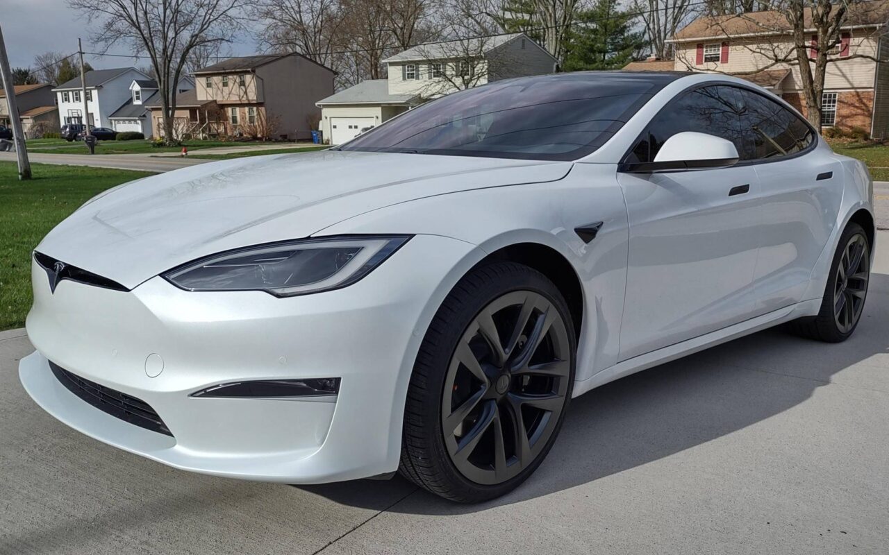 Tesla Model S (2023) — New