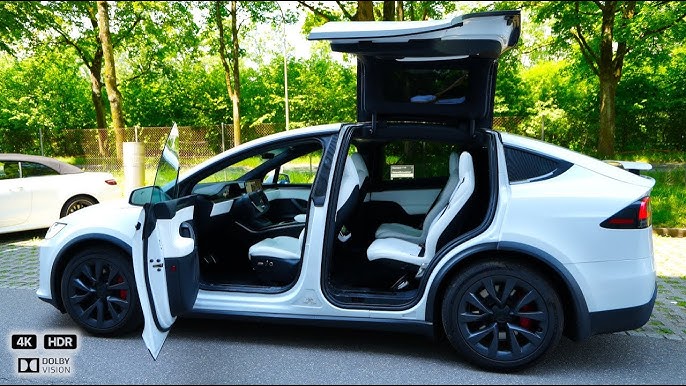 Tesla Model X Plaid (2023) — New