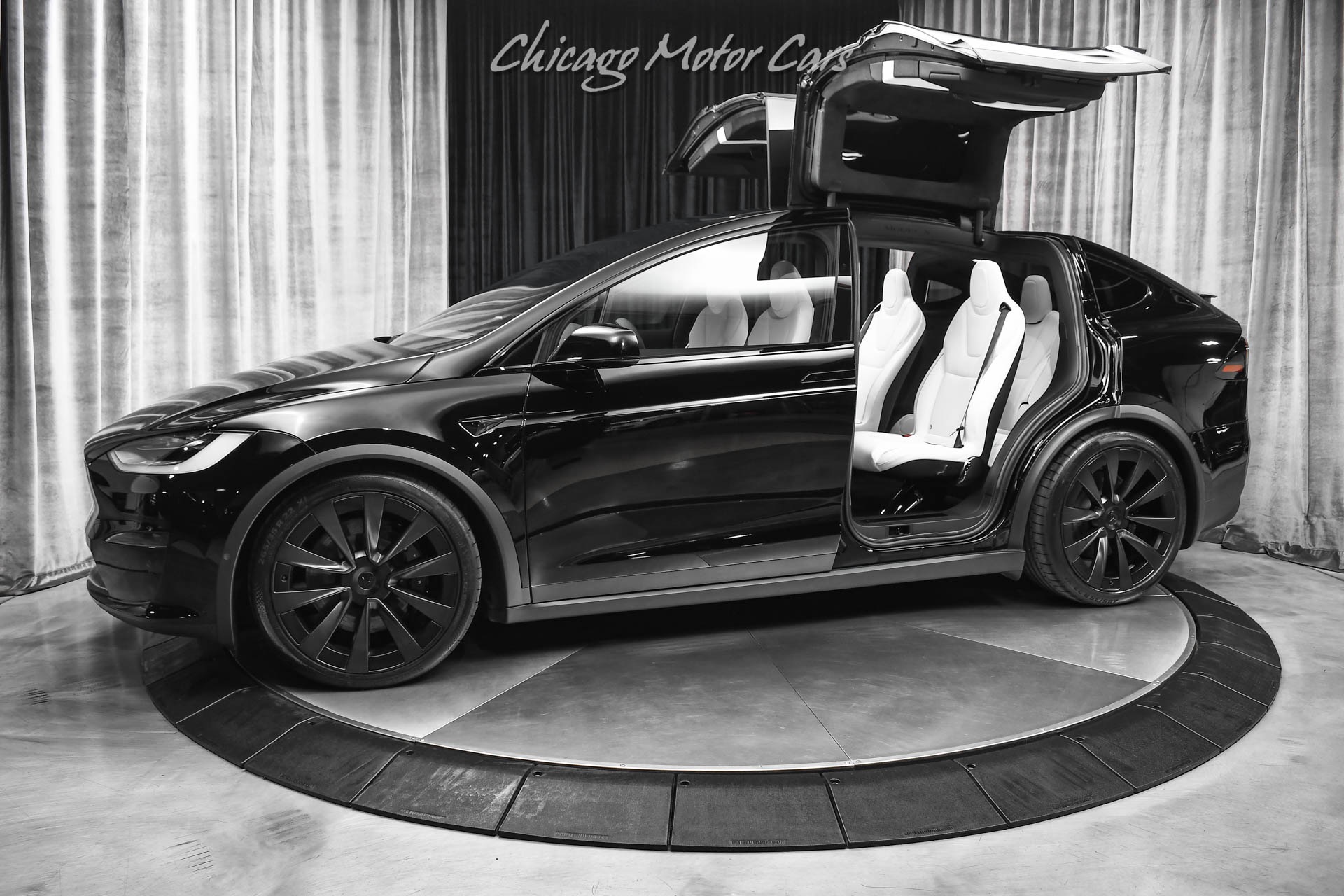 Tesla Model X (2023) — New